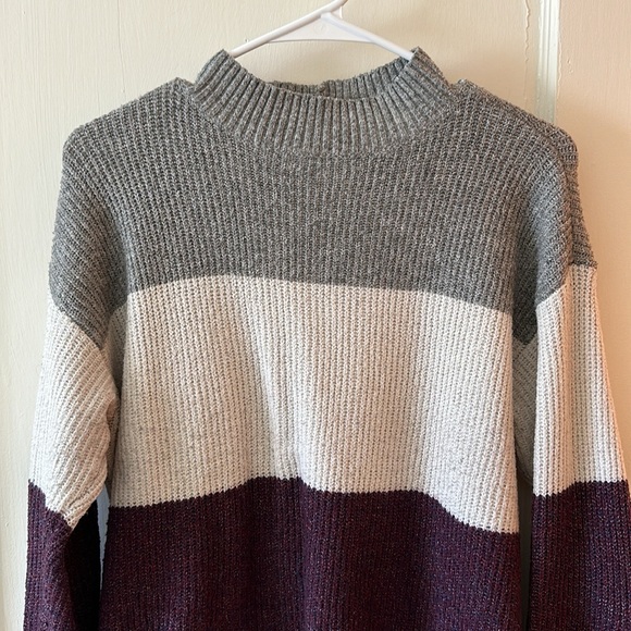 Colorblock Sweater - Picture 2 of 3